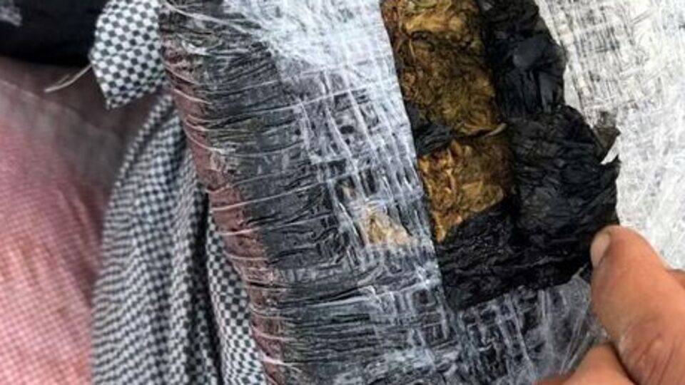 Polis taşıya taşıya bitiremedi! Tam 260 kilo..