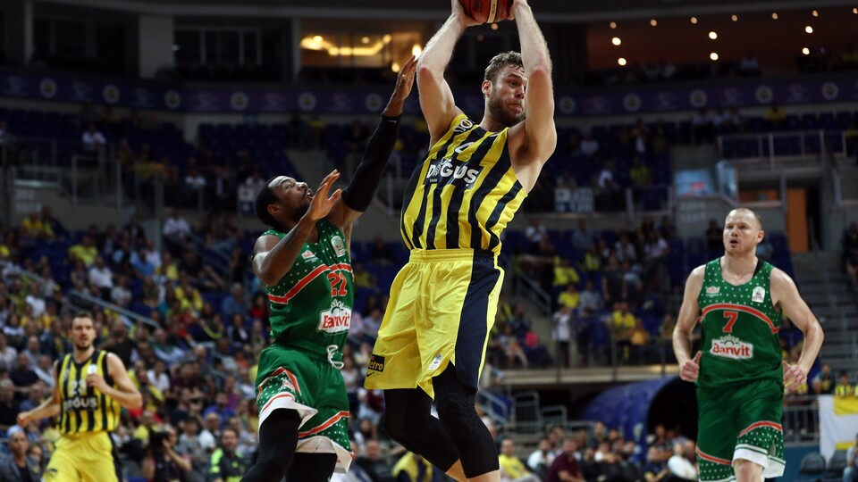 Fenerbahçe uzatmada kazandı