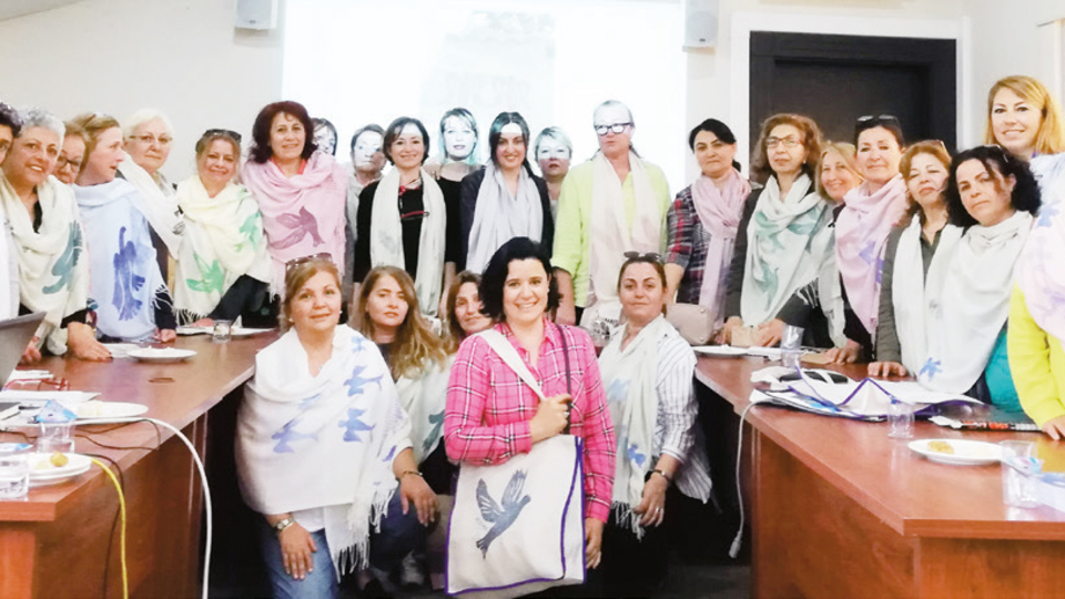 Kadınlar el emeği ürünlerle kazanacak