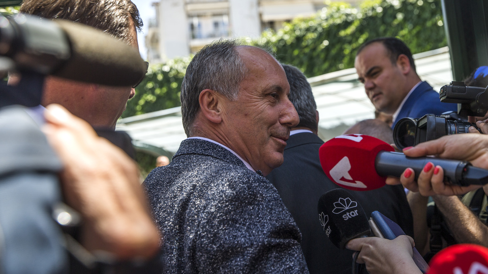 İnce'nin heyeti Yunanistan'a giremedi!