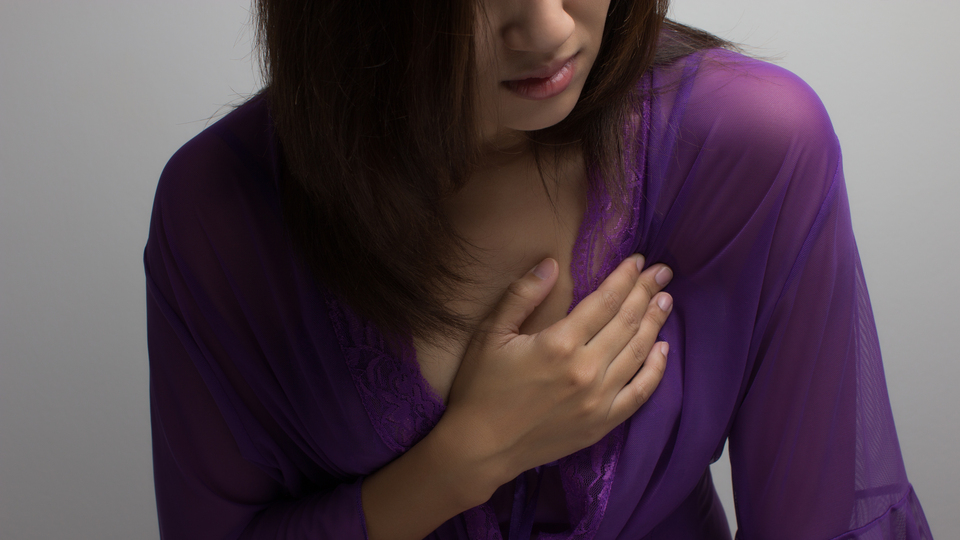 Sigara kadın kalbini daha çok etkiliyor! İşte nedeni...