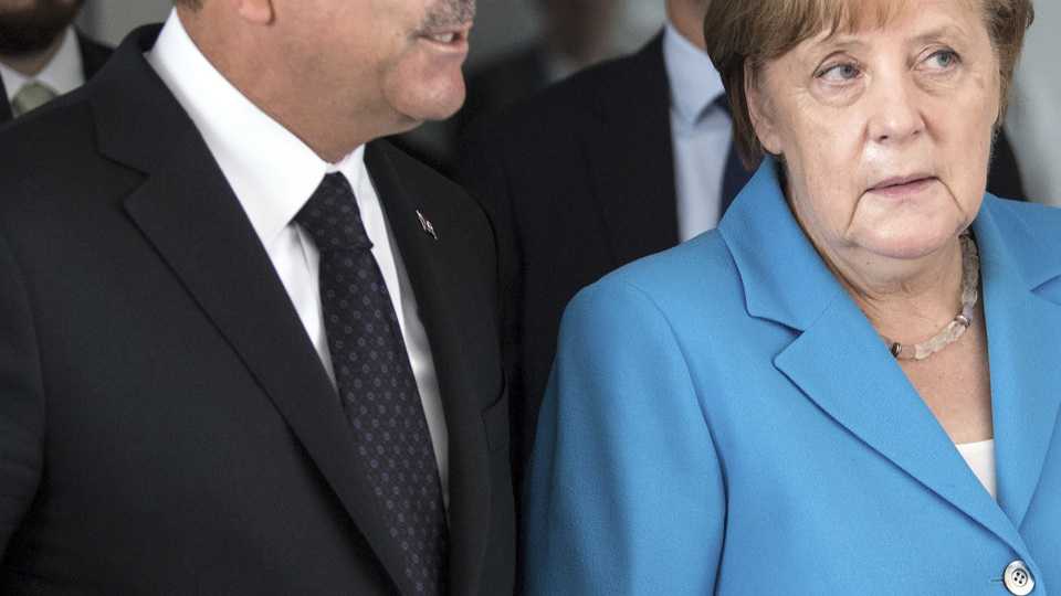 Alman gazeteciye tepki: FETÖ'nün yaptığından hoşnut kaldınız!