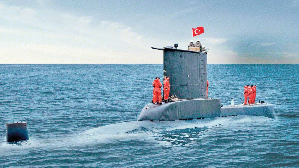 ASELSAN denizaltılar için üretti! Yerli ve milli göz!