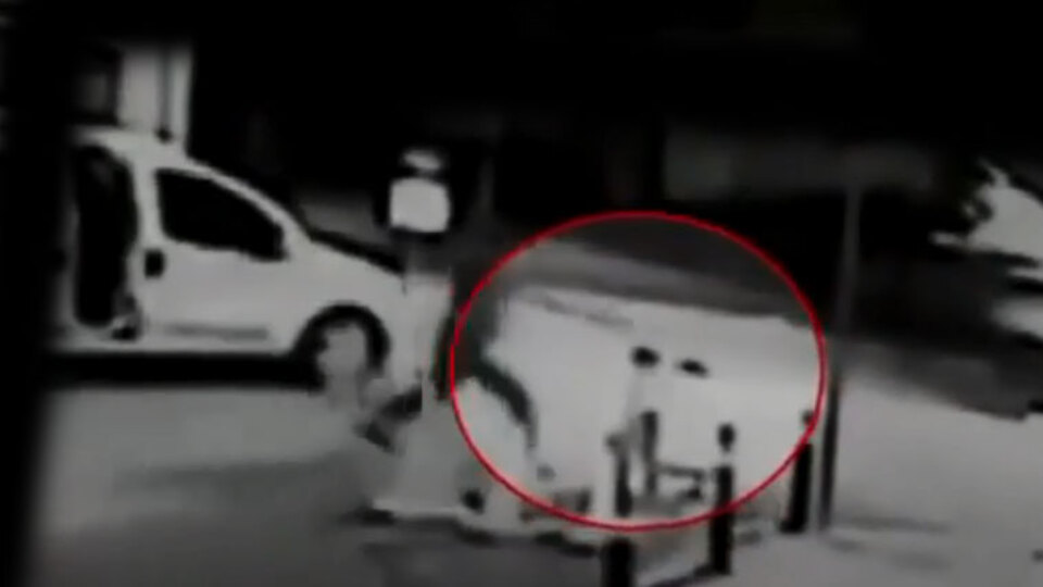 Oğluna sarılırken kurşun yağmuruna tutuldu