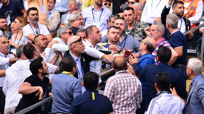 Tarihi kongrede gerginlik! İşte o anlar