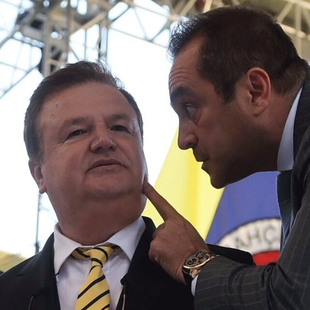 Fenerbahçe'deki tarihi seçimde gerginlikler!