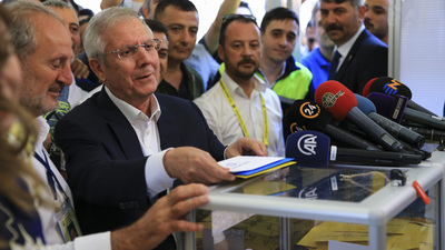 Aziz Yıldırım, stattan ayrıldı!