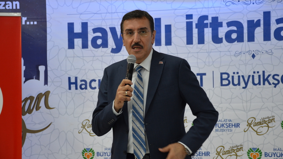 Gümrük ve ticaret merkezleri geliyor