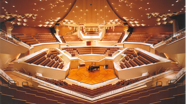 Konserler ışıksız kameramansız cepte