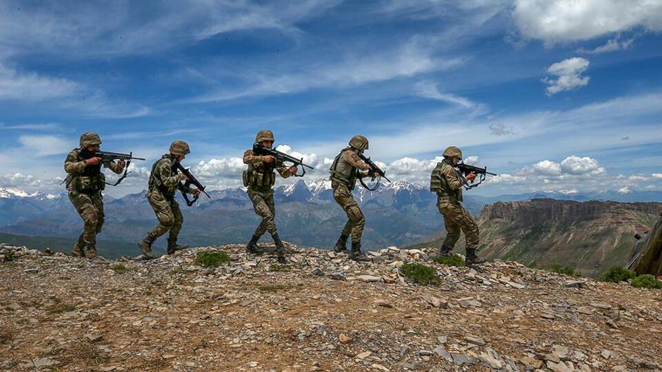 Hakkari'de çatışma: 3 terörist etkisiz hale getirildi