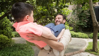 Erkan Kolçak Köstendil otizmli çocuklarla buluştu!
