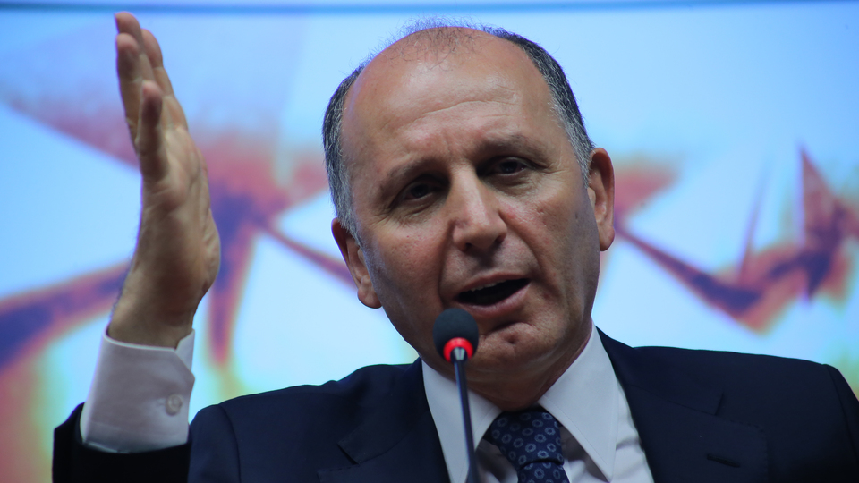 "Sponsorluk anlaşması paçavra edildi!"