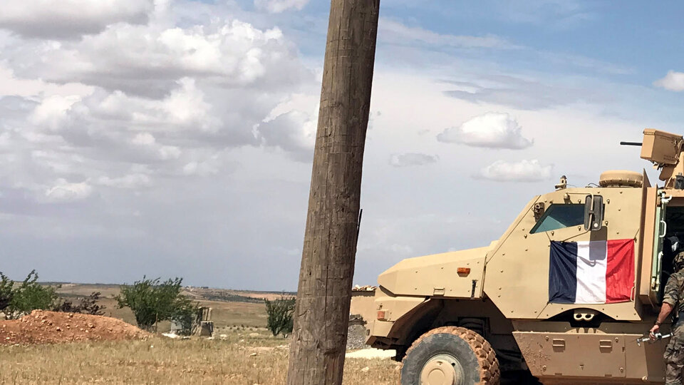 Suriye'deki ABD-Fransa üssünde şiddetli patlama!