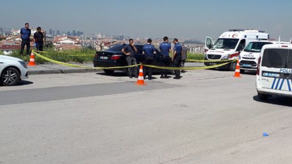 Lüks otomobilde sır ölüm