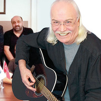 ‘Avuçlarını yaladılar!’