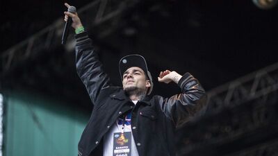 Ünlü rapçiye hapis şoku!