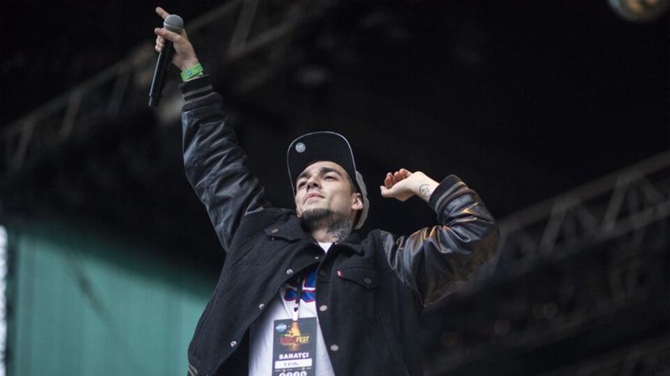 Ünlü rapçiye hapis şoku!