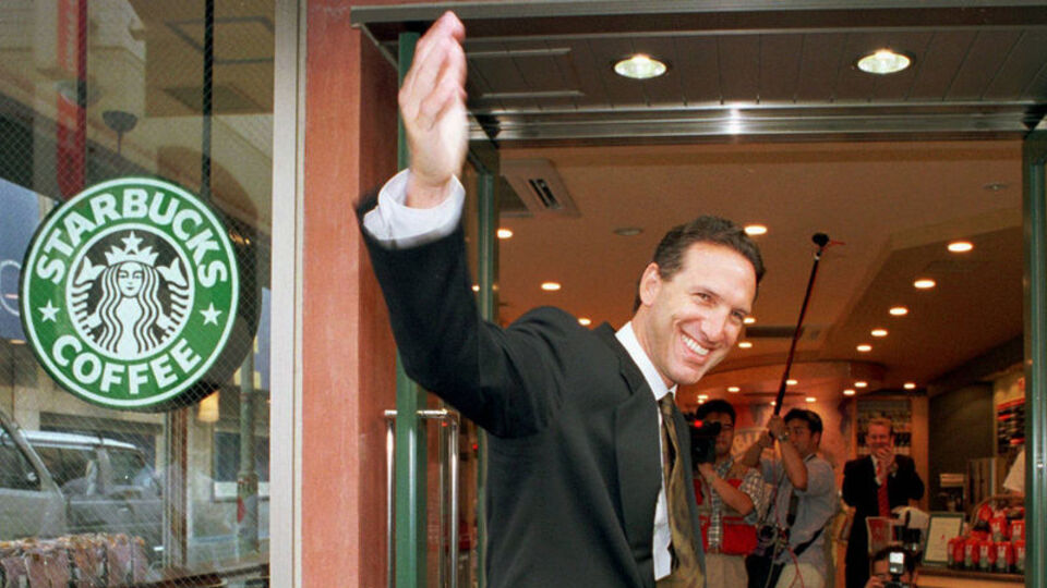 Starbucks CEO'sundan sürpriz karar