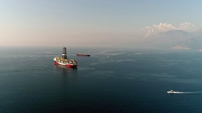 Türkiye'nin ilk aktif sondaj gemisi 'Fatih', Akdeniz'de