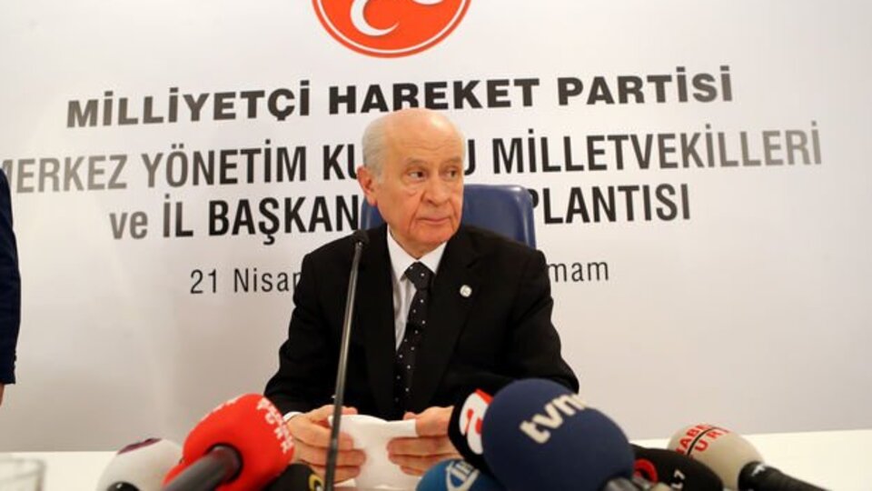 Bahçeli sahaya iniyor