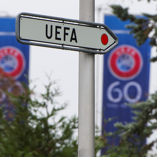 Fenerbahçe'ye şok! FIFA kararı verdi...