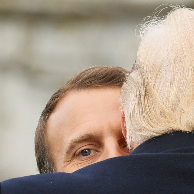 Macron'dan Trump ile görüşmesine ilginç benzetme: Sosis gibiydi!