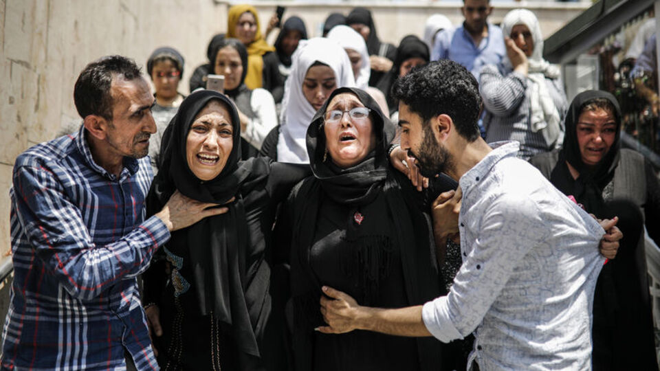 5 kardeşe acı veda! Gözyaşları sel oldu