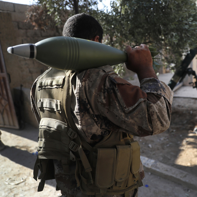 Terör örgütü YPG'den Rakka'dan çıkmamak için rüşvet taktiği!