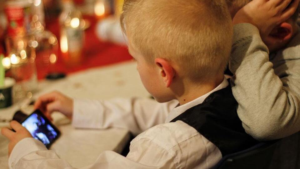 Kolej öğrencilerine cep telefonu yasağı