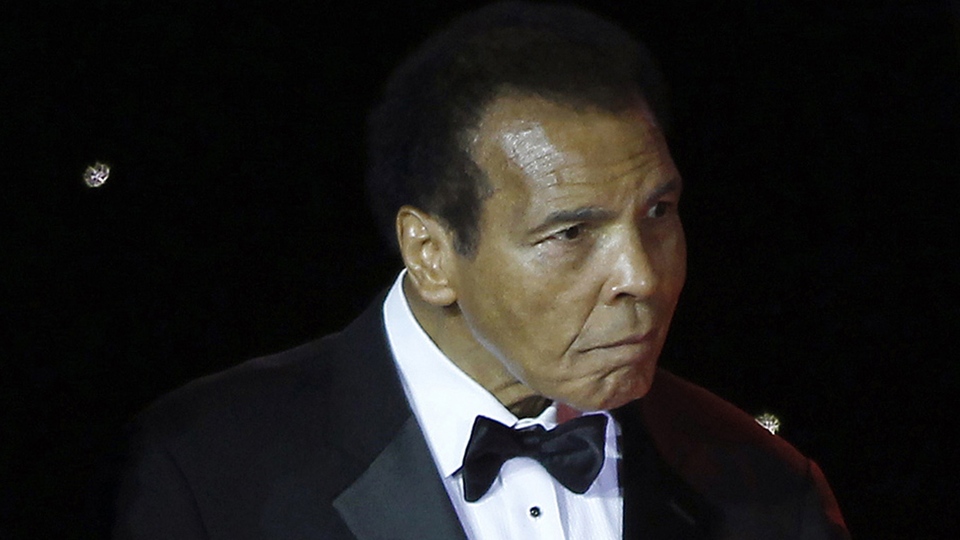 Trump: Muhammed Ali'yi affedebilirim!