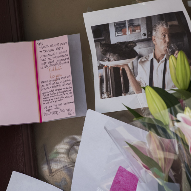 Ünlü sunucu ve şef Bourdain'in intiharında flaş gelişme!