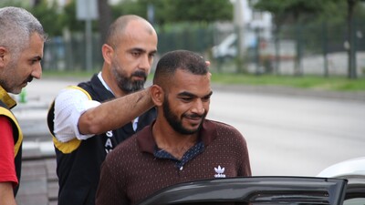 Ünlü şarkıcı cinayetten tutuklandı