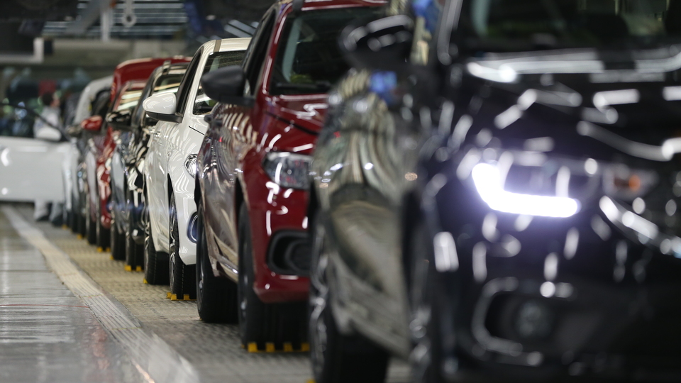 Hayaller gıcır, gerçekler elden düşme otomobil