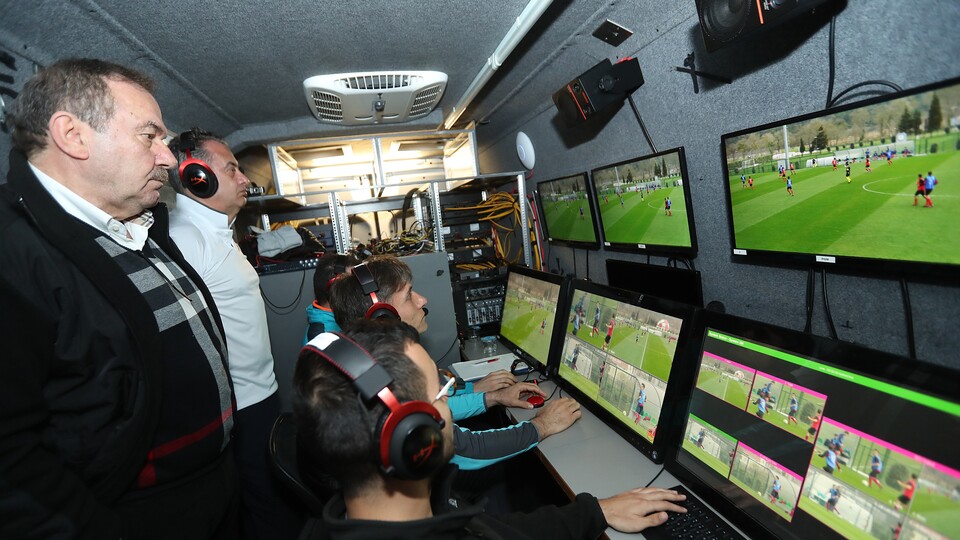 "11 ayım daha V.A.R!"