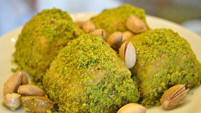 Baklavaya Antep fıstığı darbesi