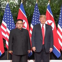 Singapur'da tarihi zirve! Trump ve Kim bir araya geldi!
