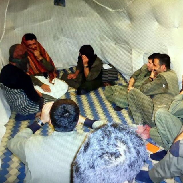 Tam bir tiyatro! Hepsi sığınaktan çıktı...