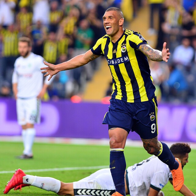 Pereira ve Terraneo'nun transferleri tek tek gidiyor