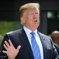 Trump'tan ünlü oyuncuya sert tepki: Uyan sersem