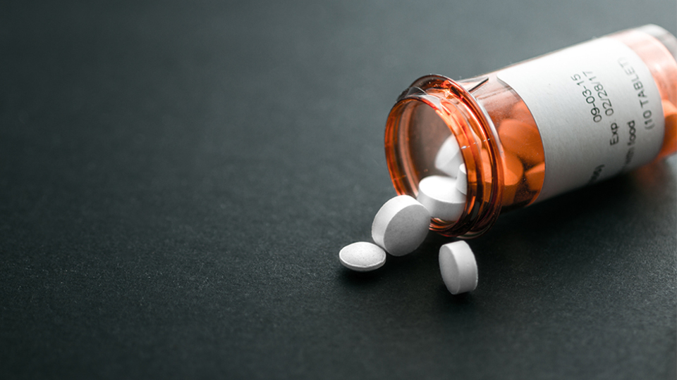 Çaresiz hastalık! İlaç şirketleri ilaç denemelerini durdurdu!