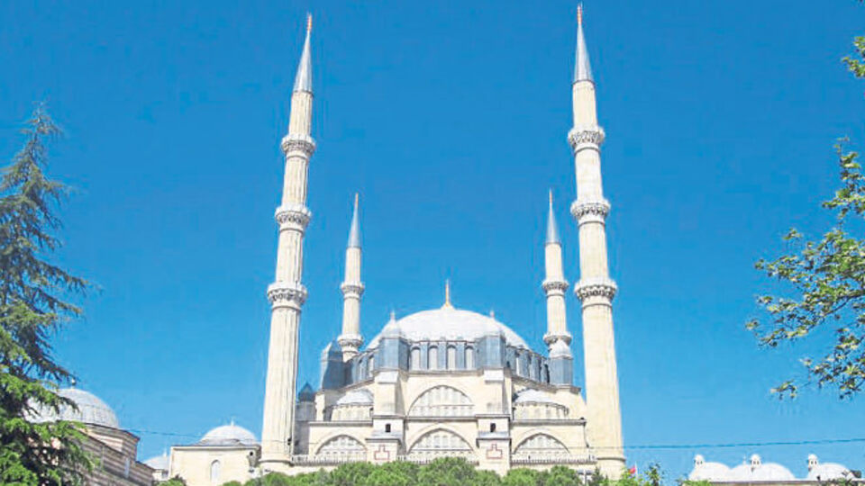 Oruç bitti sıra bayramda, İzmir'de bayram namazı kaçta?