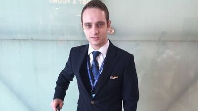 Kendi doğumunu oynadı