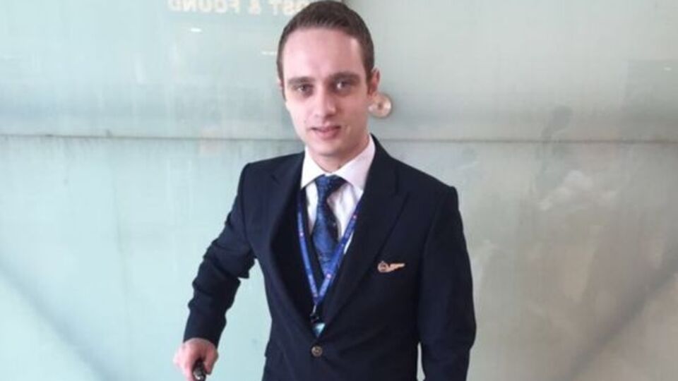 Kendi doğumunu oynadı