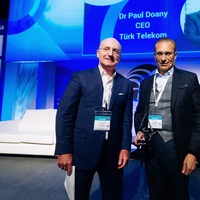 Yılın Telekom Operatörü Yönetici ödülü Paul Doany'e