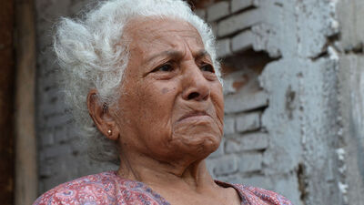 Türkiye'yi ağlatan Nuriye Nine'den insanlık dersi!