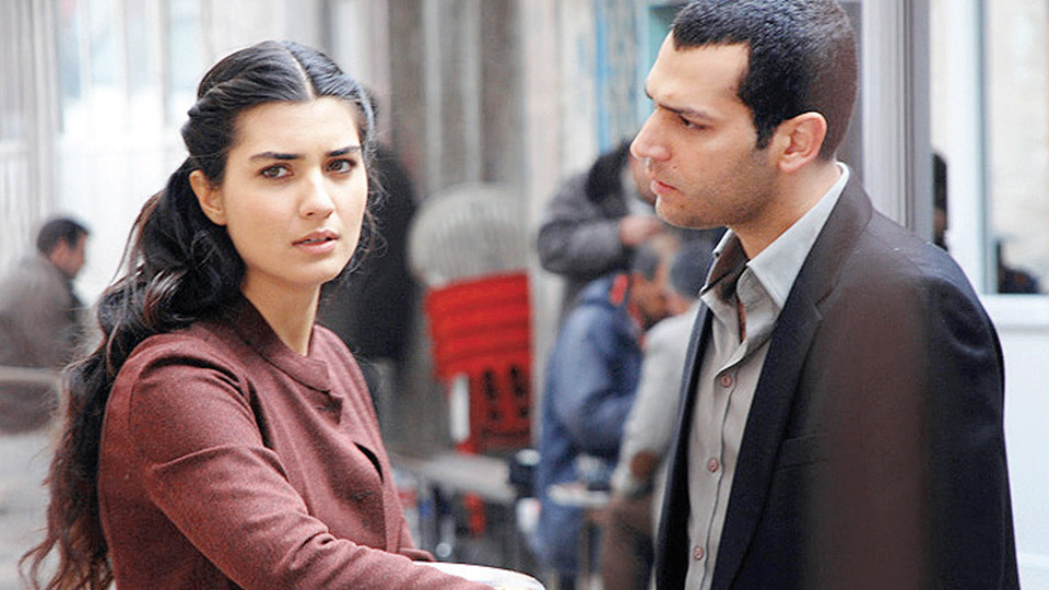 Yapımcılar peşlerinde