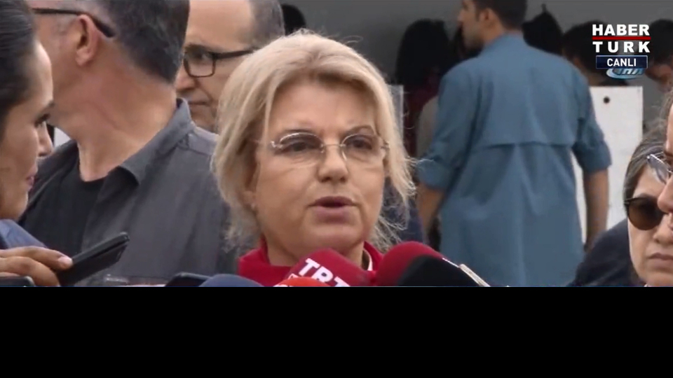 Çiller Yenikapı'da: Milli şuurla buradayım