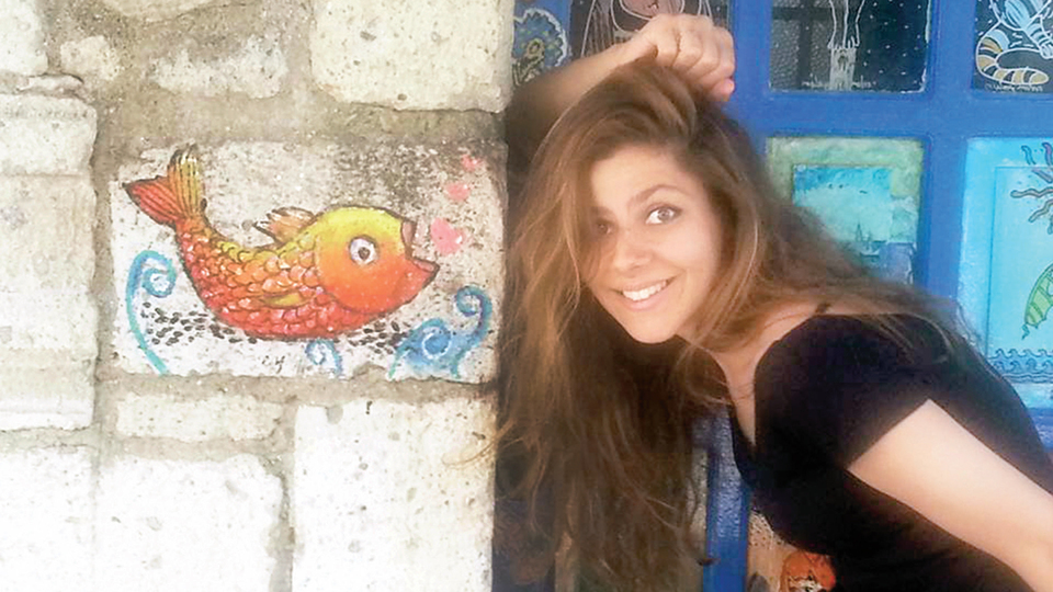 Onun işi masal anlatmak