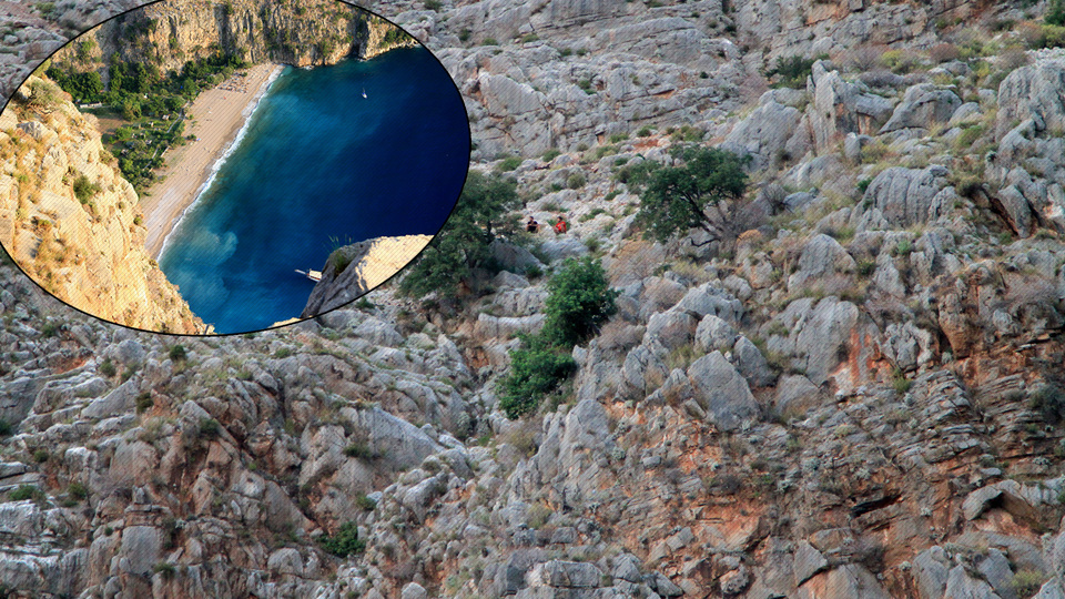 7 aylık hamile kadın fotoğraf çektirirken kayalıklardan düşerek öldü