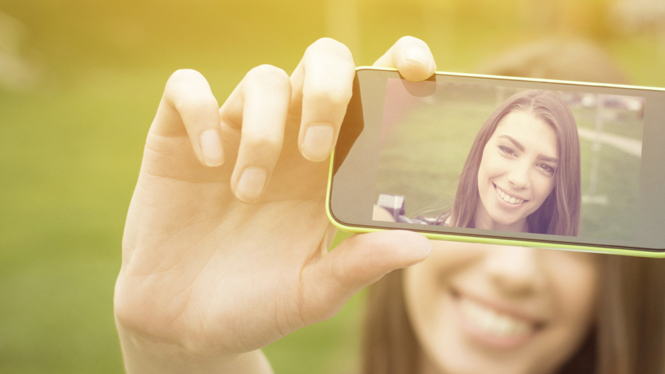 Fotoğraflarda gözlerin kapalı çıkmasına son!